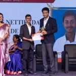 Dr. Sekar Viswanathan distributed the awards to school students