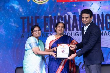 Dr. Sekar Viswanathan distributed the awards to gateway international school teachers