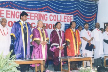 The 11th annual convocation of Vellore Engineering College was held in 1999.