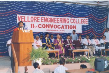 The 11th annual convocation of Vellore Engineering College was held in 1999.