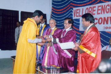 The 11th annual convocation of Vellore Engineering College was held in 1999.