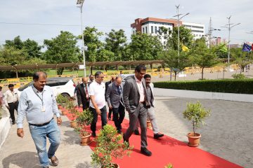 Dr. Sekar Viswanathan Sir walking with Chief Guests to the 25th July Fresher Induction Programme 2024