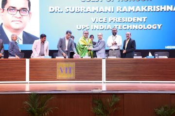 Honored Dr. Subramani Ramakrishnan in the 25th July Fresher's Induction Programme 2024