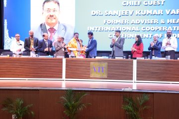 Honored Dr. Sanjeev Kumar Varshney in the 26th July Fresher's Induction Programme 2024