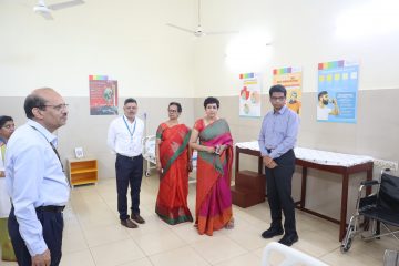 Dr. Sekar Viswanathan visited inner side of the health care center.