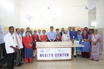 Dr. Sekar Viswanathan had taken group photo with our vit chennai staff whom came to the inaugration.