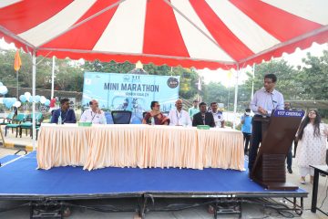 Dr. Sekar Viswanathan graced the event of mini marathon on march 5th and given a speech.