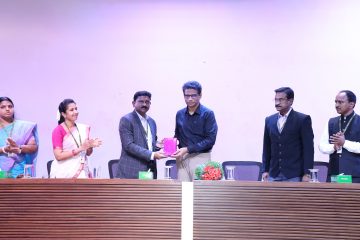 Dr. Sekar Viswanathan graced the VIT Law Students Farewell Event on 03rd May 2024