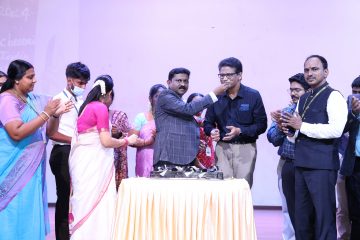 Dr. Sekar Viswanathan graced the VIT Law Students Farewell Event on 03rd May 2024