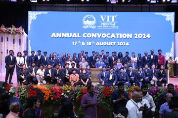 Dr. Sekar Viswanathan taken group photo with student coordinators in day 2 of convocation 2024.