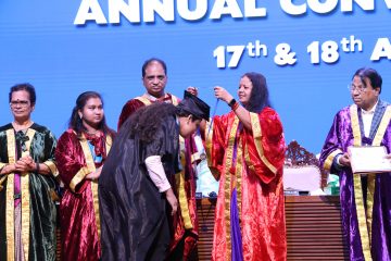 Chief Guests giving graduate degree certificates and medals to Graduands