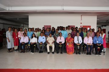 Dr. G. Viswanathan sir taken group photo with all research scholars and their faculty guide.