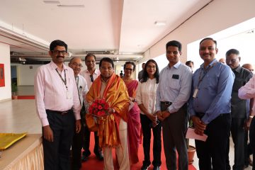 Welcoming Dr. G. Viswanathan for the inauguration ceremony