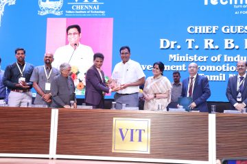 Dr. Sekar Viswanathan honored the Chief Guest, Honorable Dr. T. R. B. Rajaa