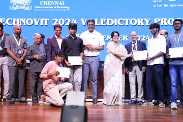 Guest of Honour Smt. Imnanni DeepaVenkat distributed the certificates to student coordinators.